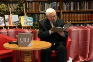 Jerzy Kijowski na promocji książki Kurpie